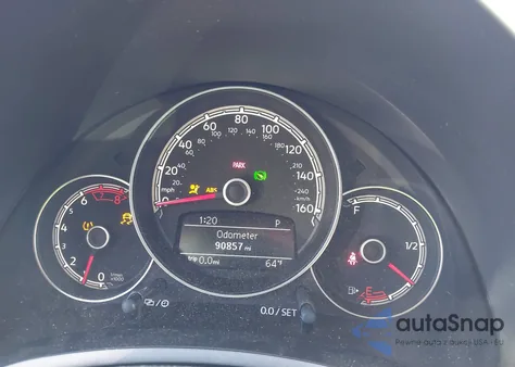 2017 Volkswagen Beetle #Pinkbeetle/1.8T Classic/1.8T S/1.8T Se/1.8T Sel z USA, uszkodzony, nr VIN 3VW517AT5HM802277